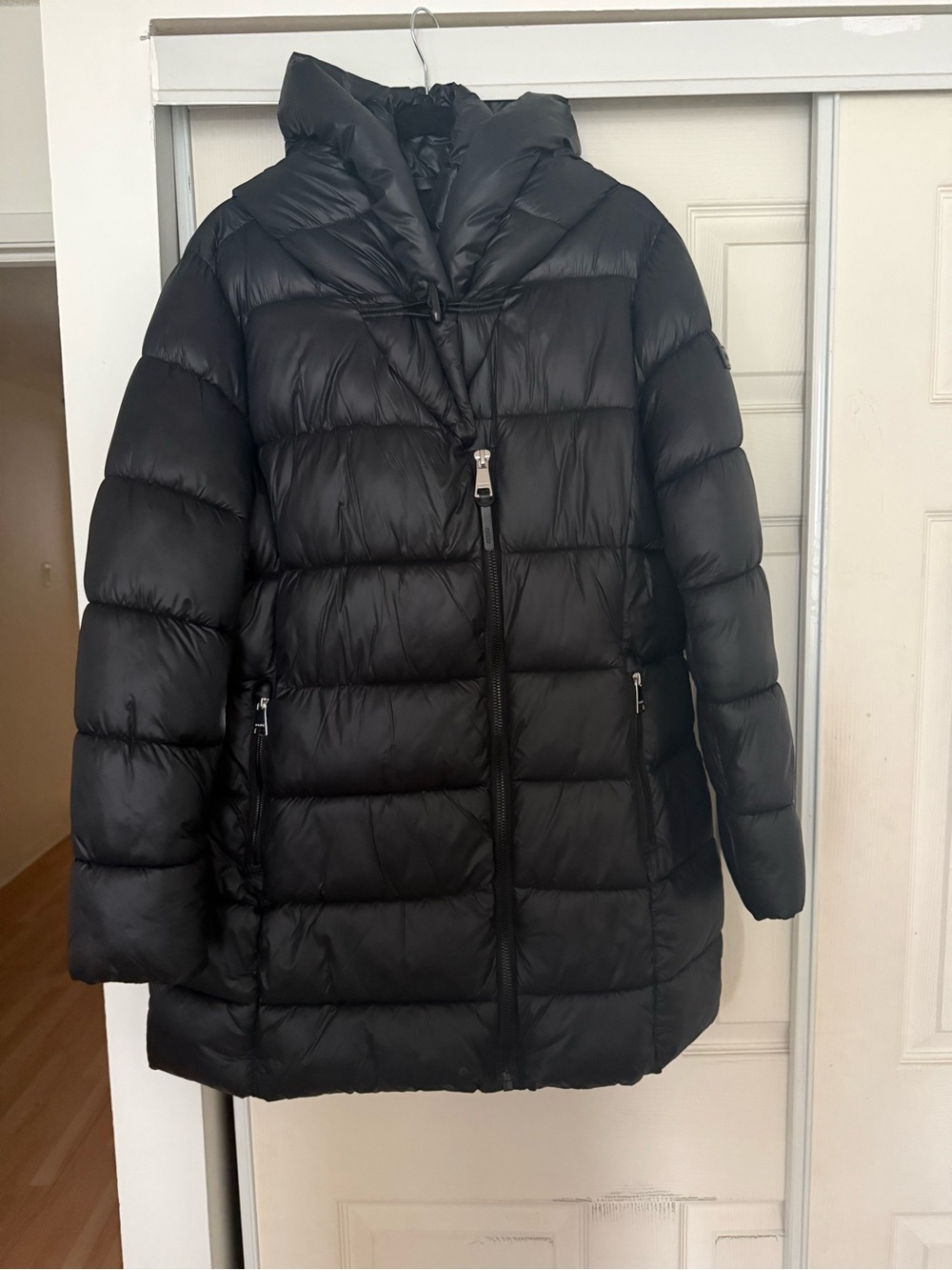 DKNY Black Quilted Hooded Puffer Coat for Women- XL
